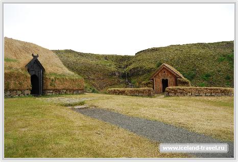 Травянные дома - воссозданное жилище древних викингов